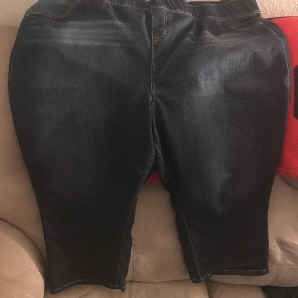 Torrid Lean Jeans Cropped